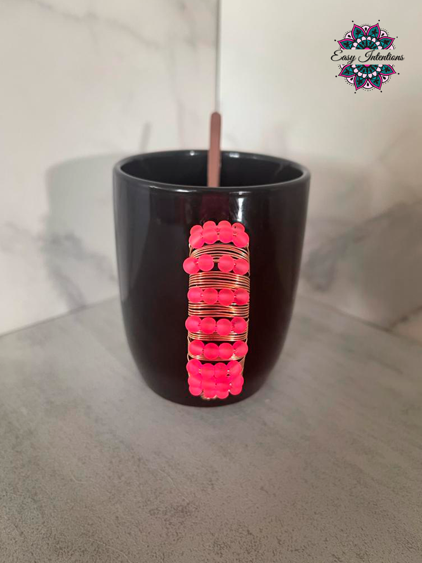 BLACK MUGS - PINK HANDLE